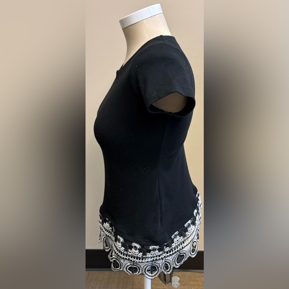 Black fitted short sleeve tee with crew neck & decorative trim women's size M - Picture 2 of 7